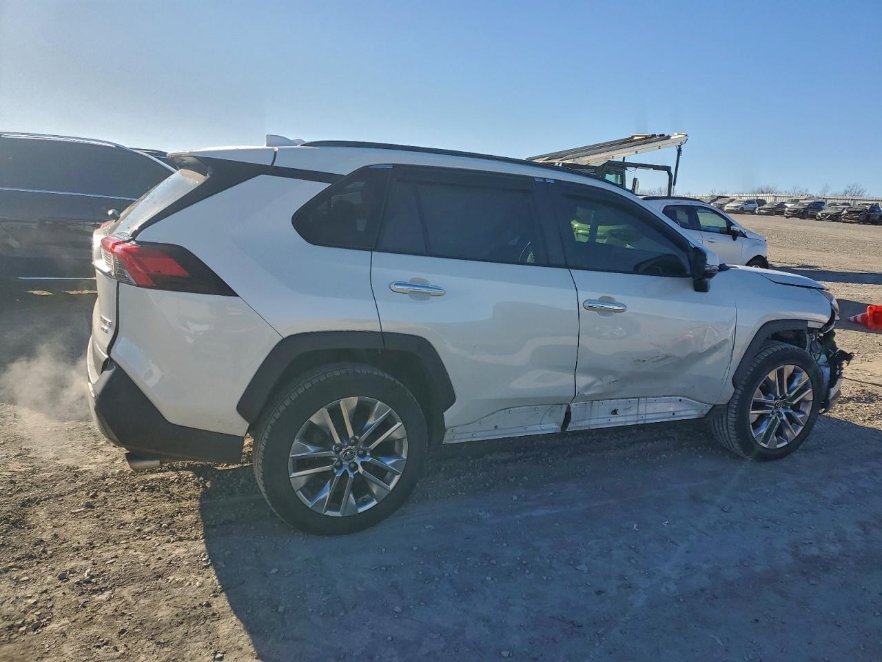 2019 TOYOTA RAV4 LIMITED photo 3