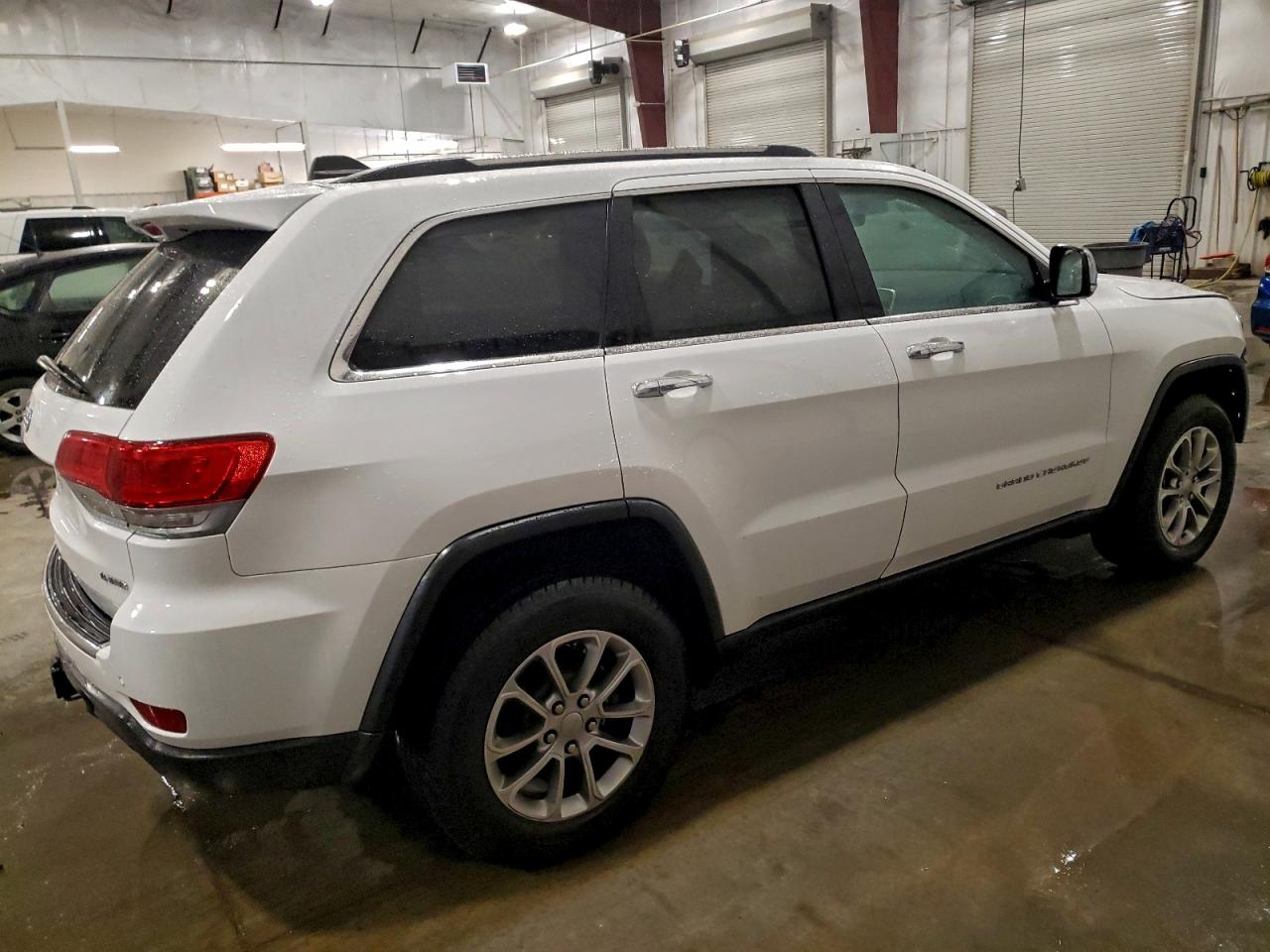 2015 JEEP GRAND CHEROKEE LIMITED photo 3