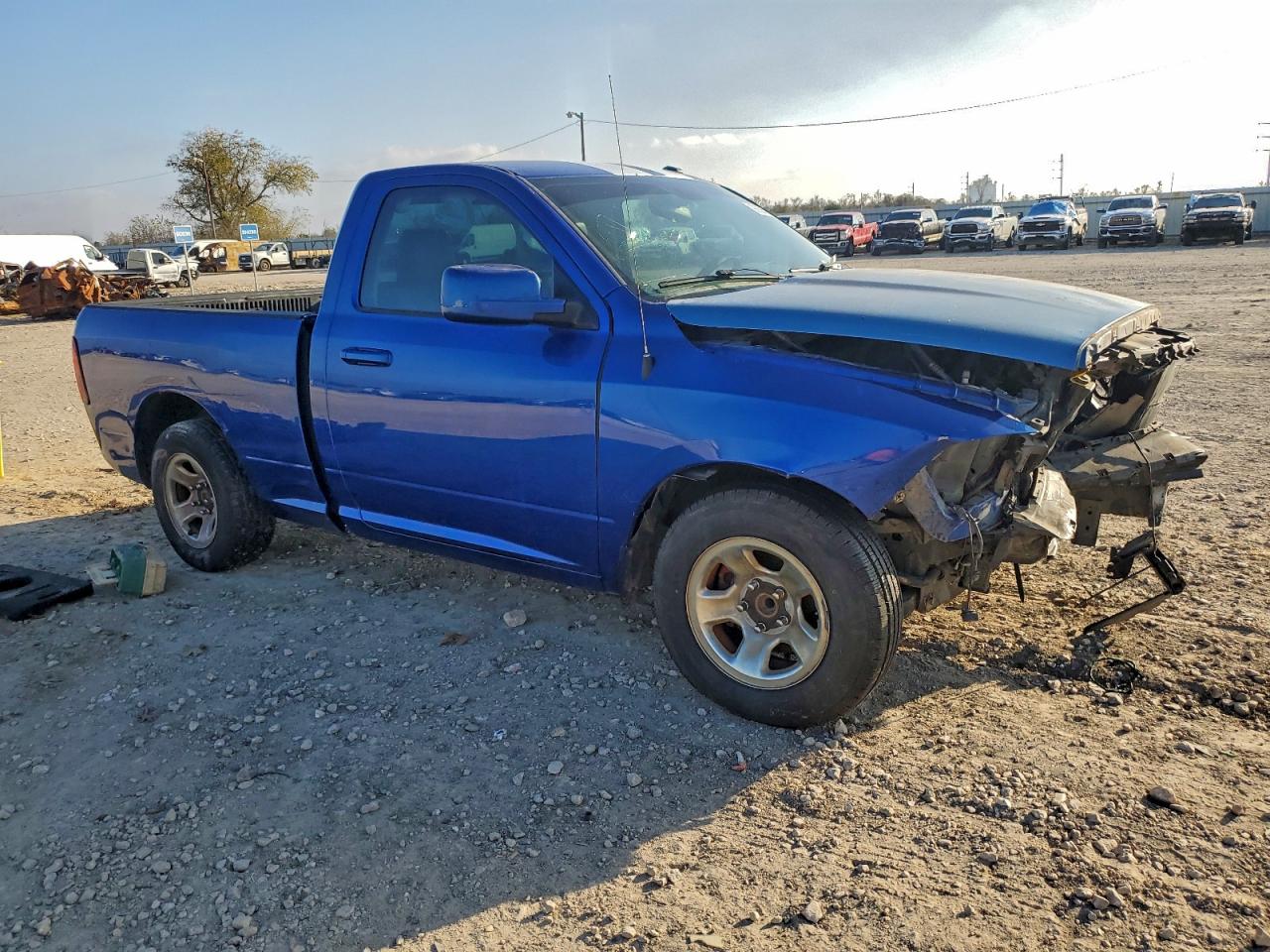 2014 RAM 1500 ST photo 4
