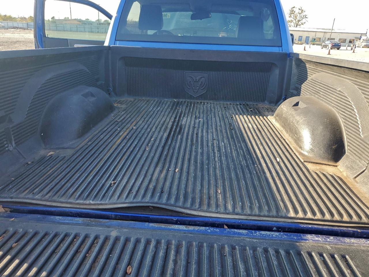 2014 RAM 1500 ST photo 10