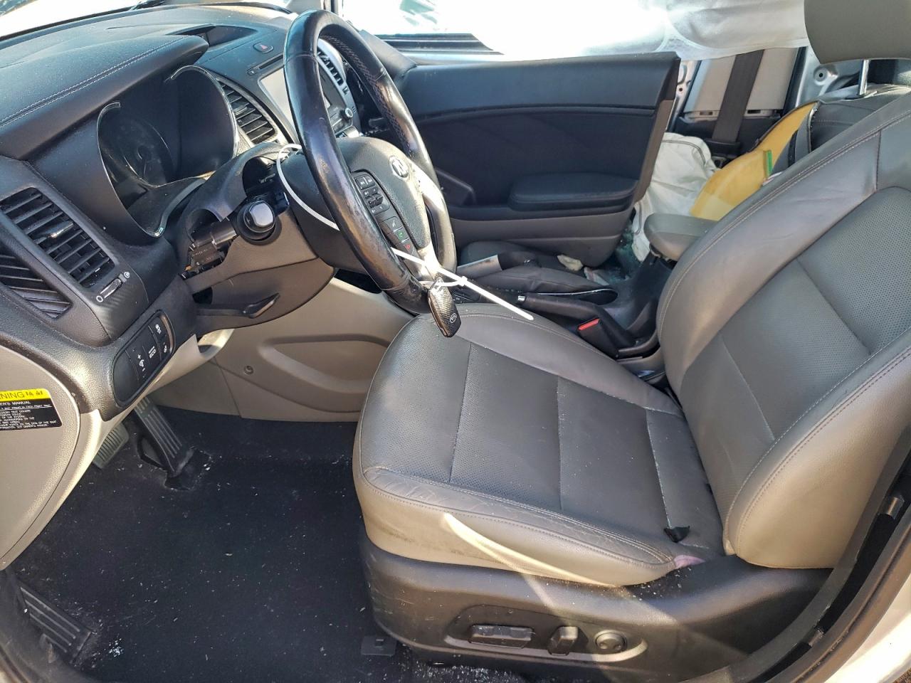 2014 KIA FORTE EX photo 7
