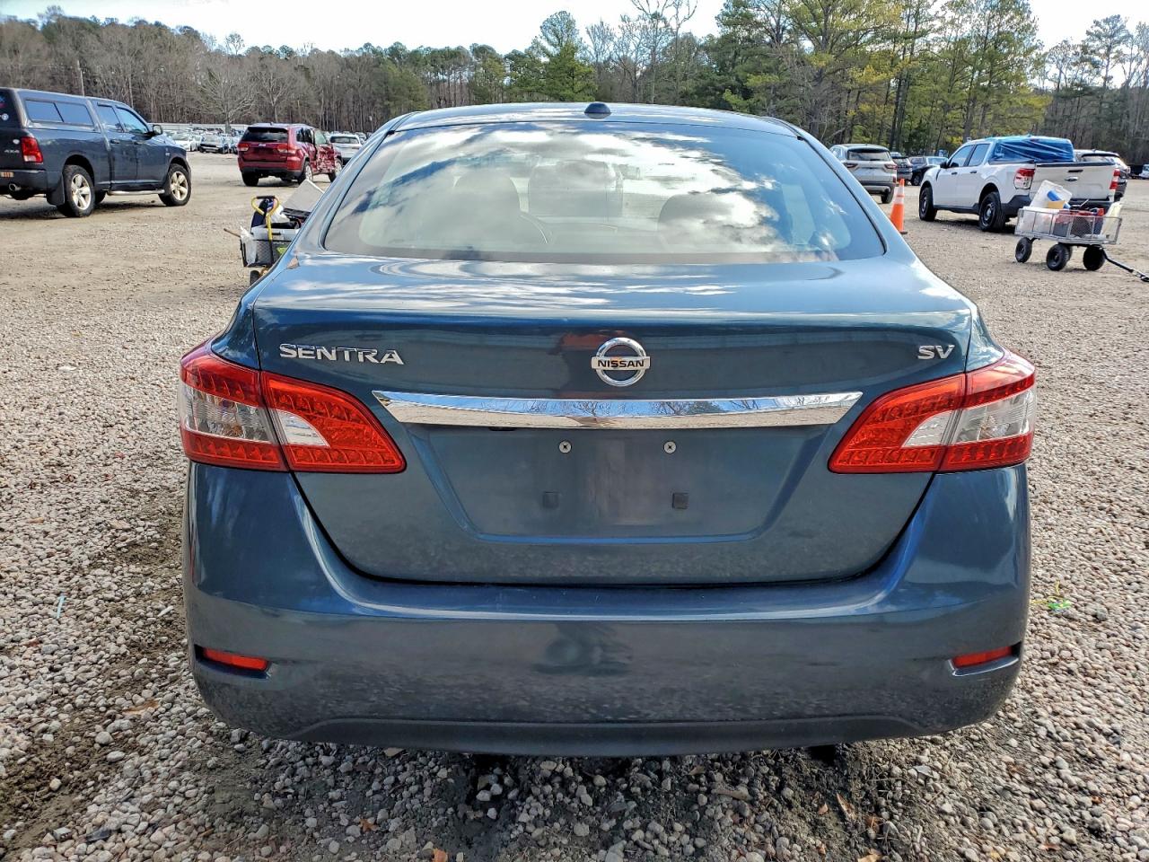 2015 NISSAN SENTRA S photo 6
