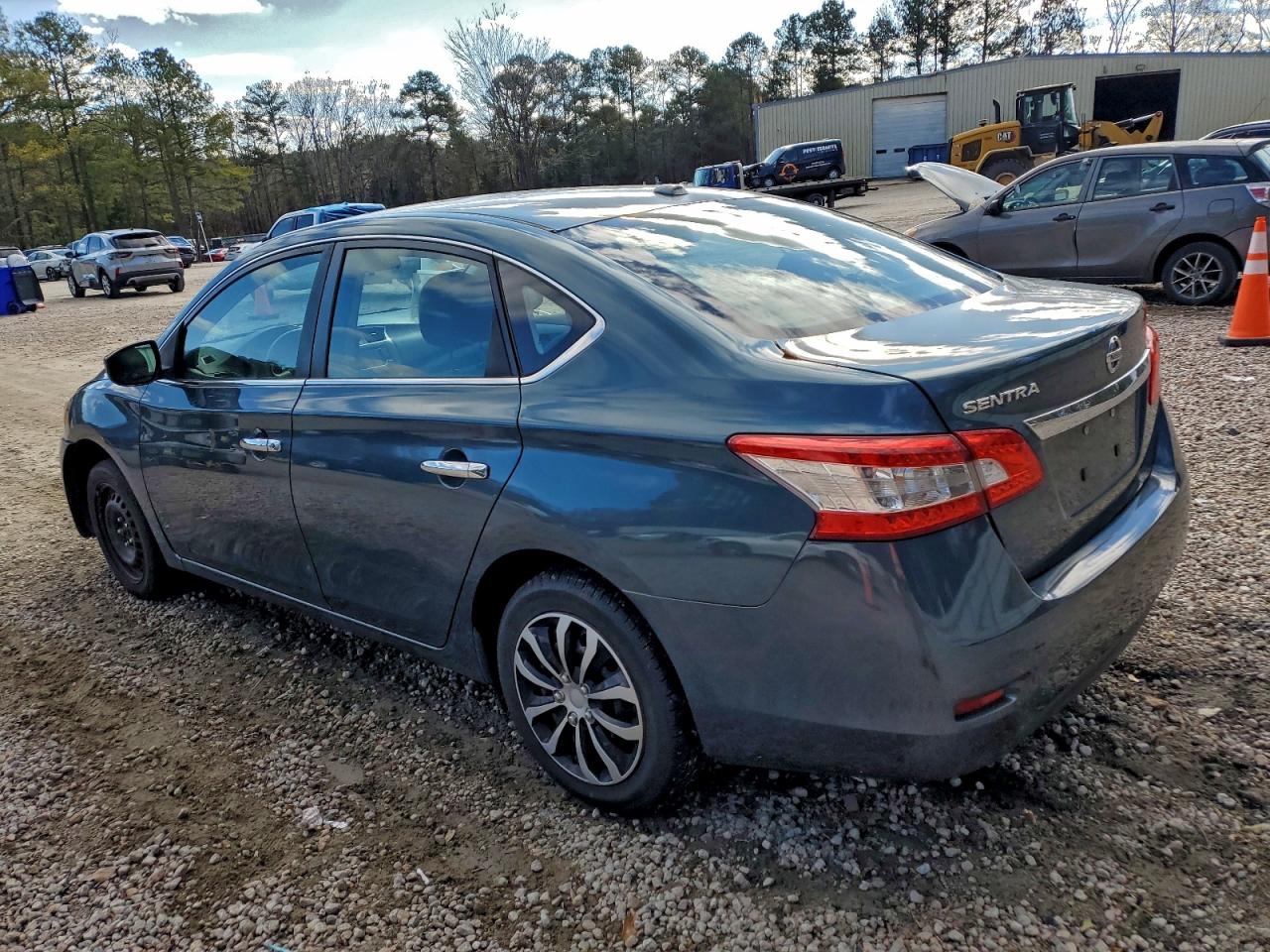 2015 NISSAN SENTRA S photo 2
