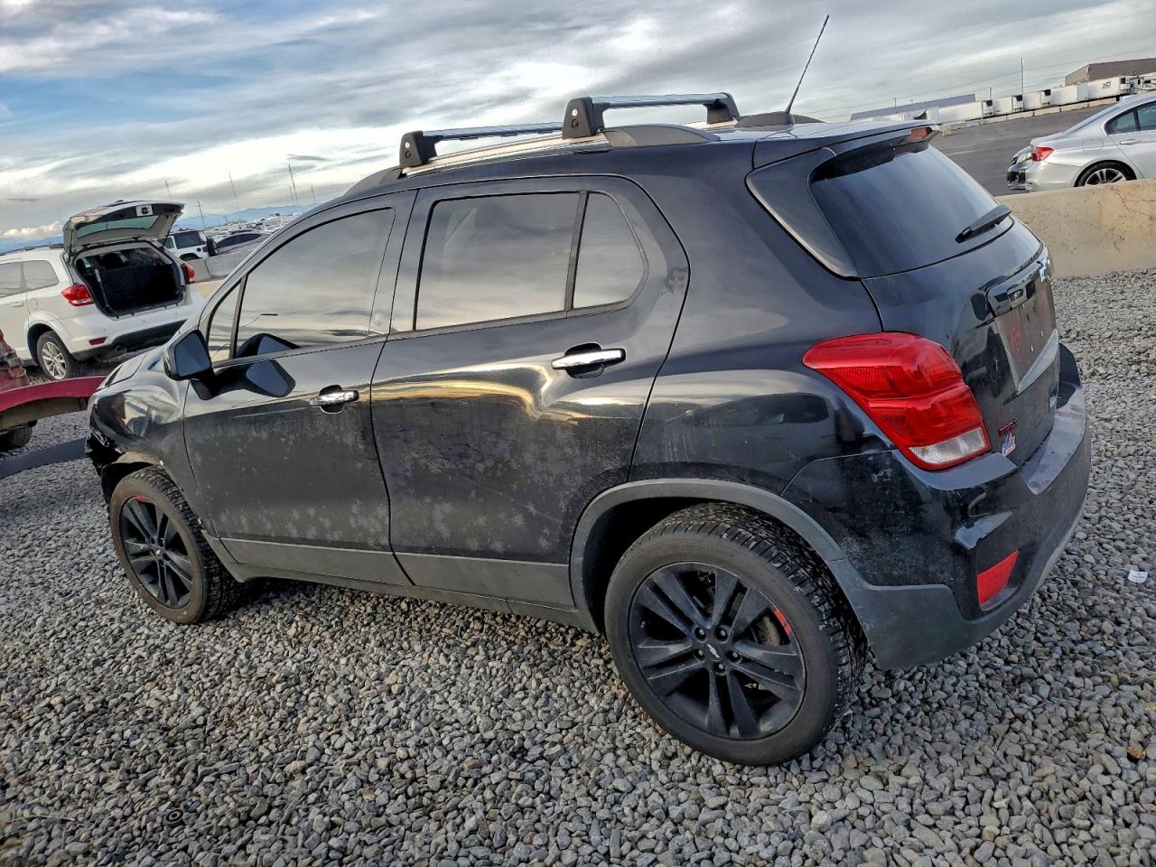 2019 CHEVROLET TRAX 1LT photo 4
