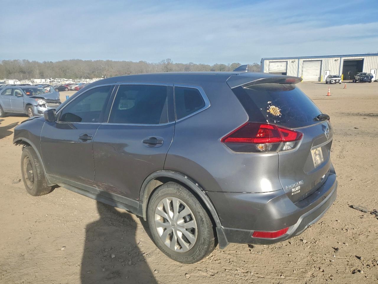 2018 NISSAN ROGUE S photo 2