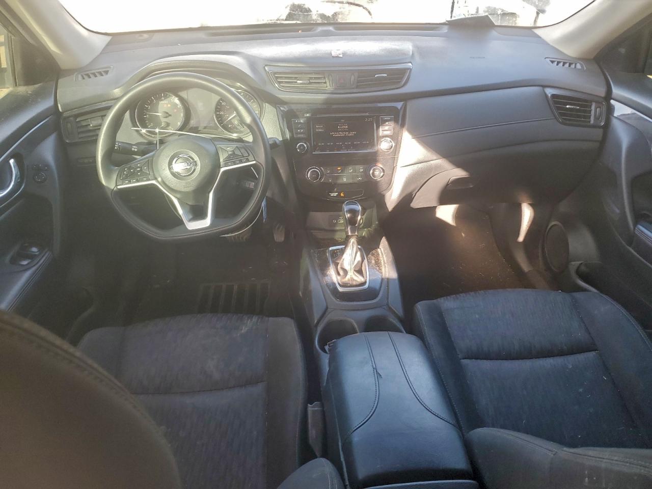 2018 NISSAN ROGUE S photo 8