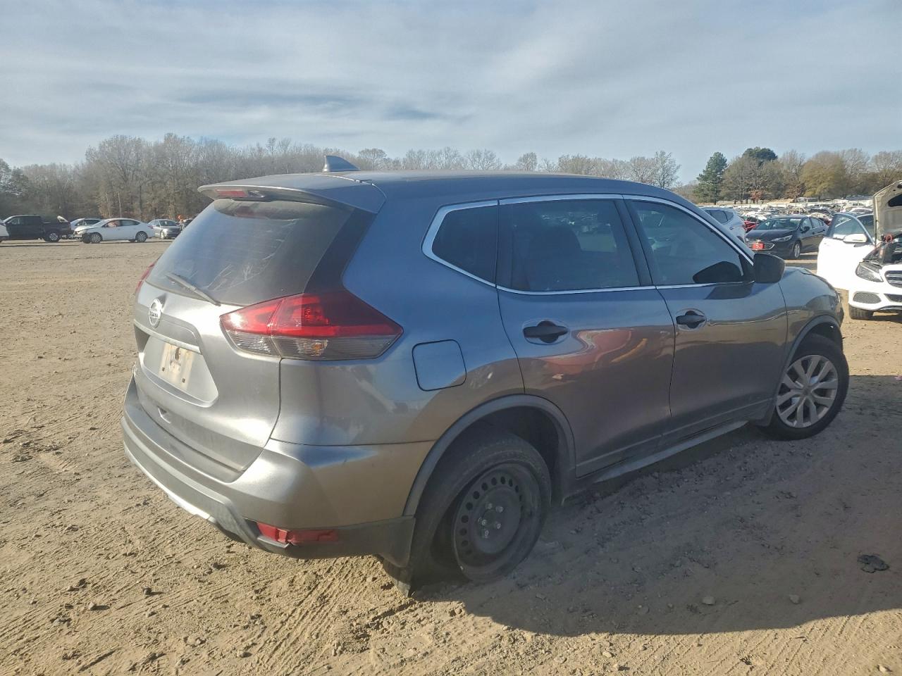 2018 NISSAN ROGUE S photo 3