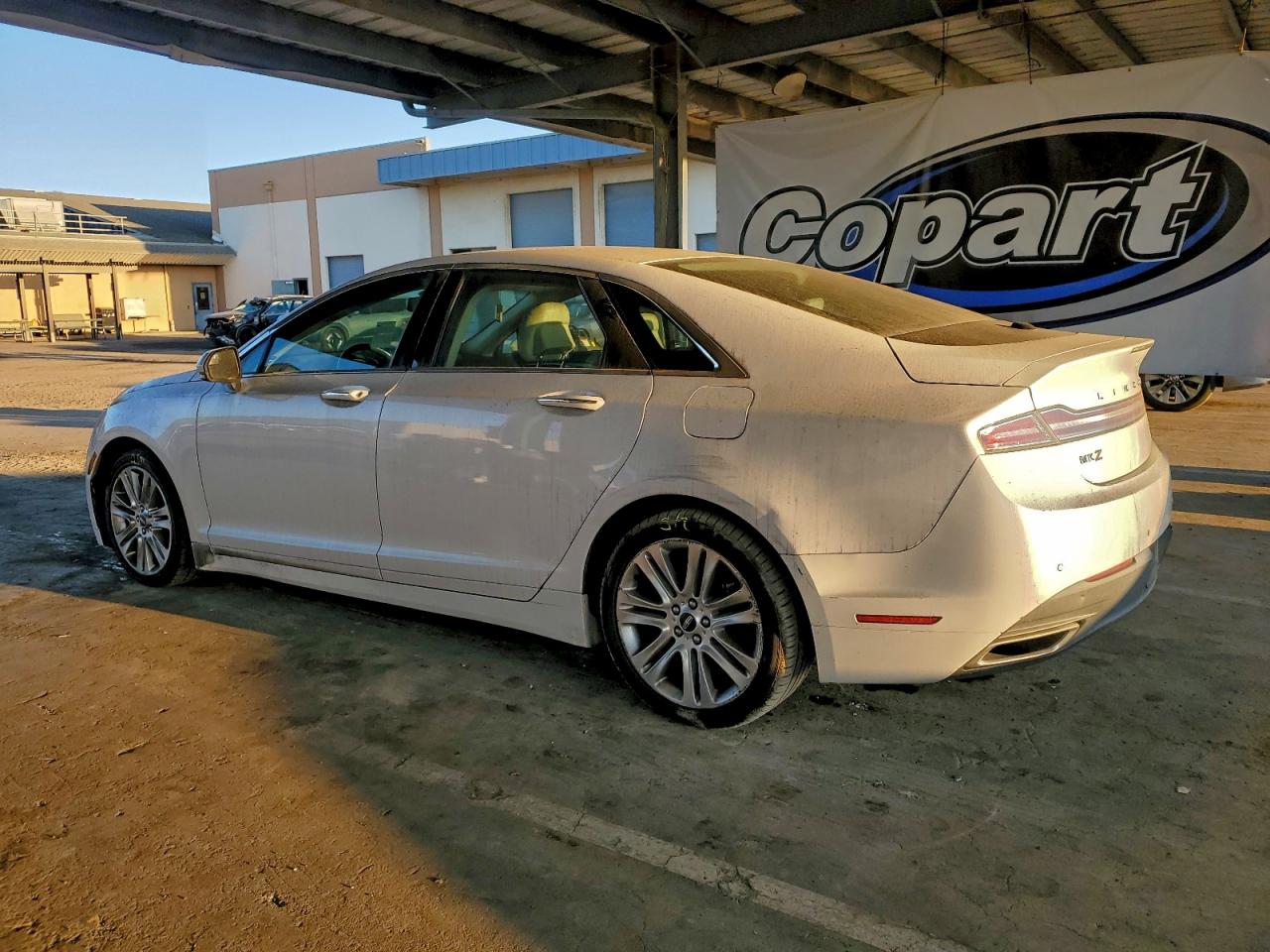 2016 LINCOLN MKZ HYBRID photo 2