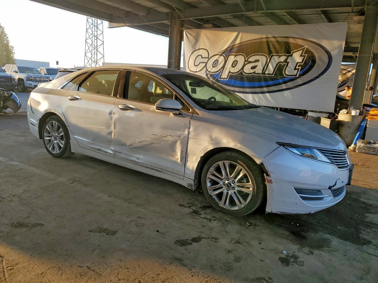 2016 LINCOLN MKZ HYBRID photo 4