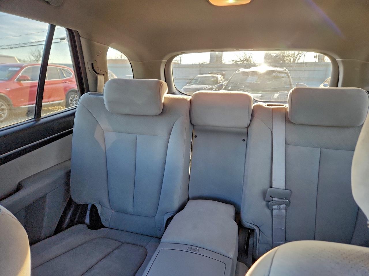 2009 HYUNDAI SANTA FE GLS photo 10