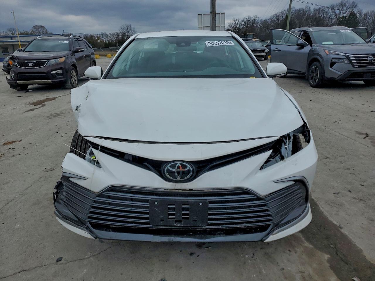 2024 TOYOTA CAMRY LE photo 5
