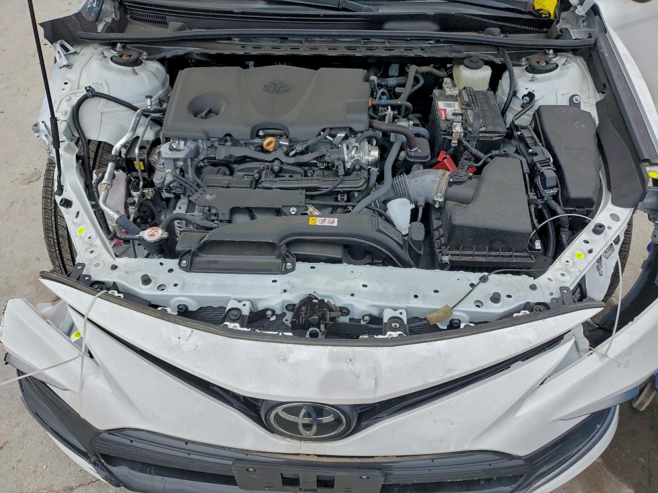 2024 TOYOTA CAMRY LE photo 11