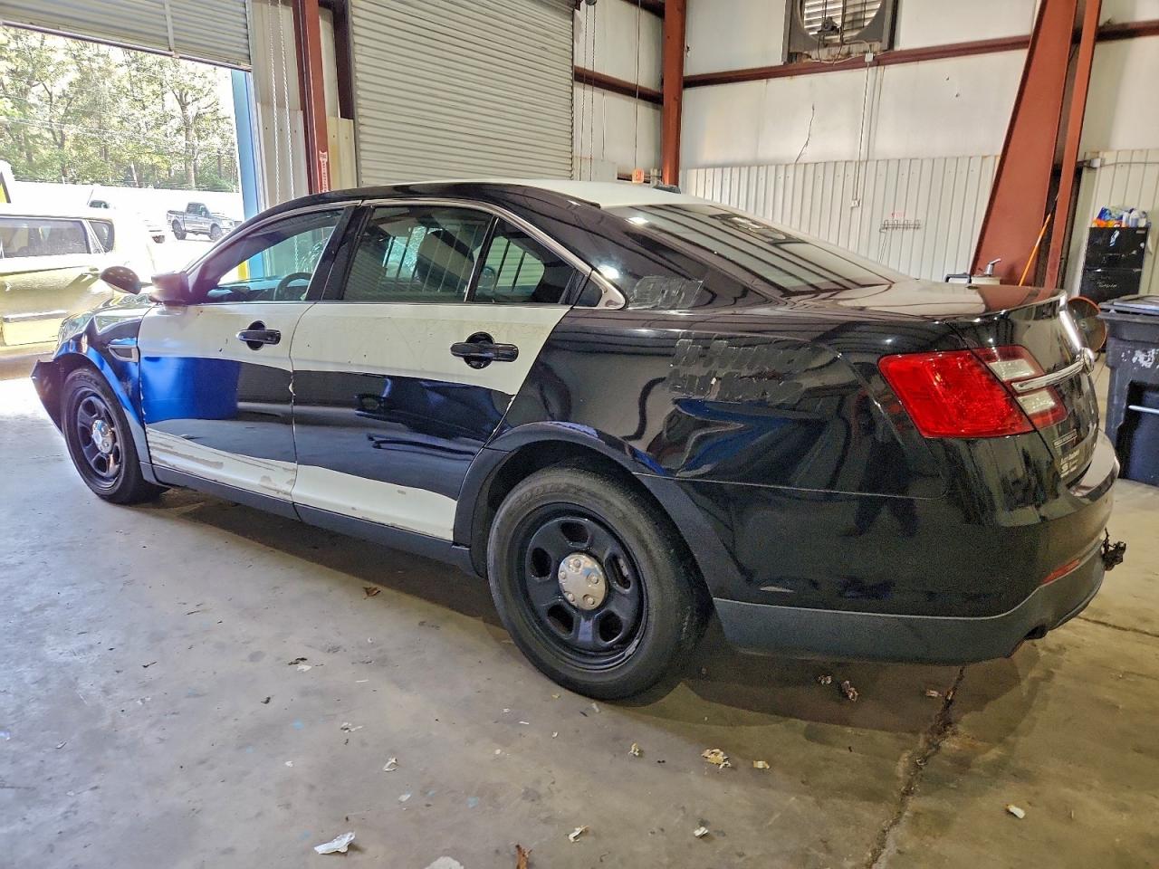 2015 FORD TAURUS POLICE INTERCEPTOR photo 2