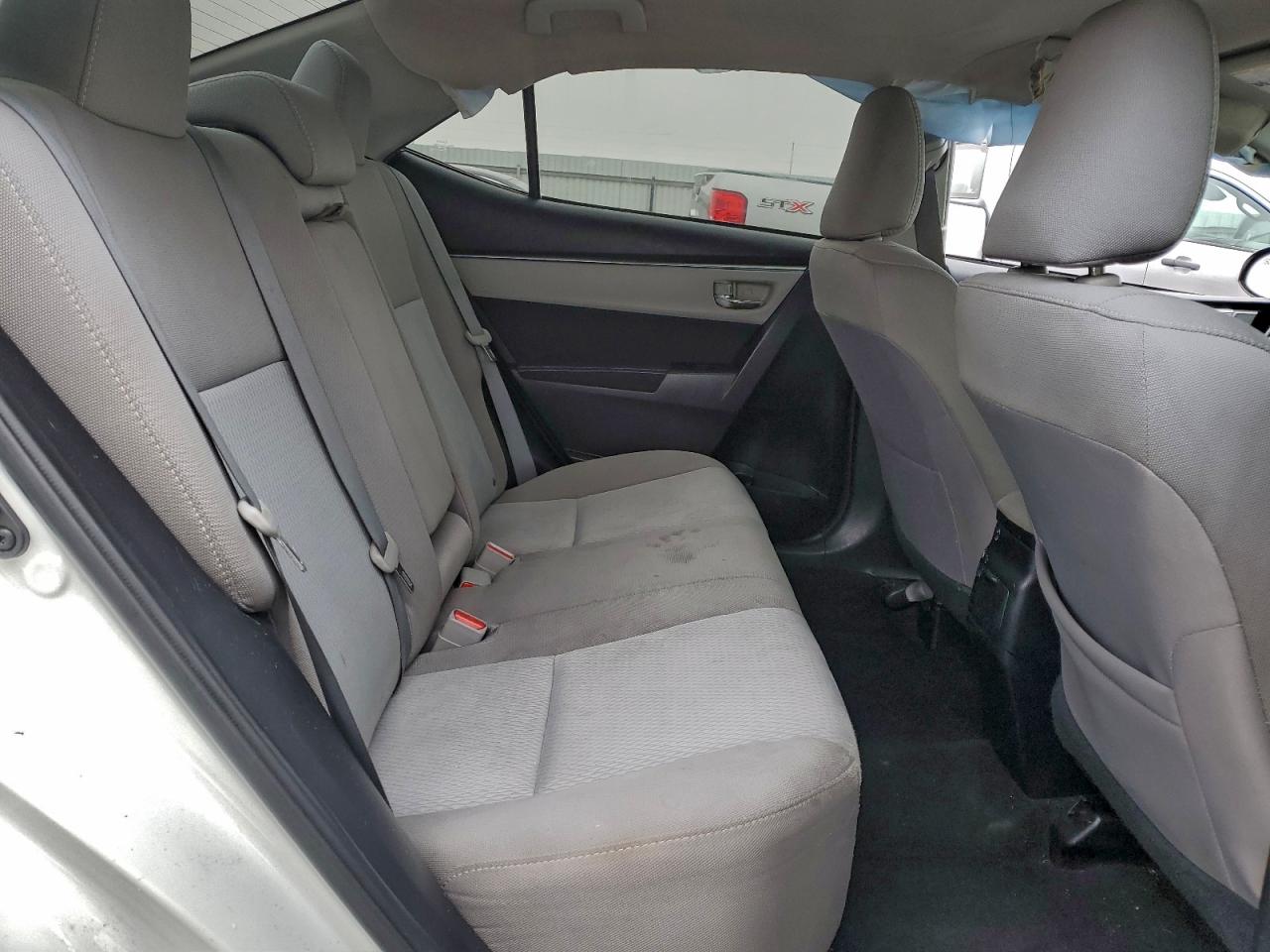 2016 TOYOTA COROLLA L photo 10