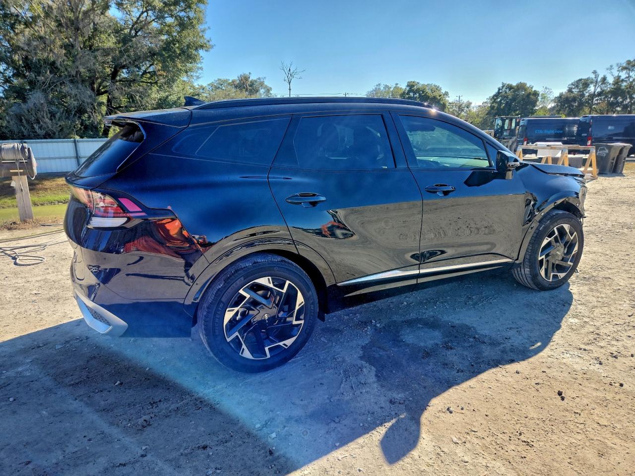 2025 KIA SPORTAGE SX PRESTIGE photo 3