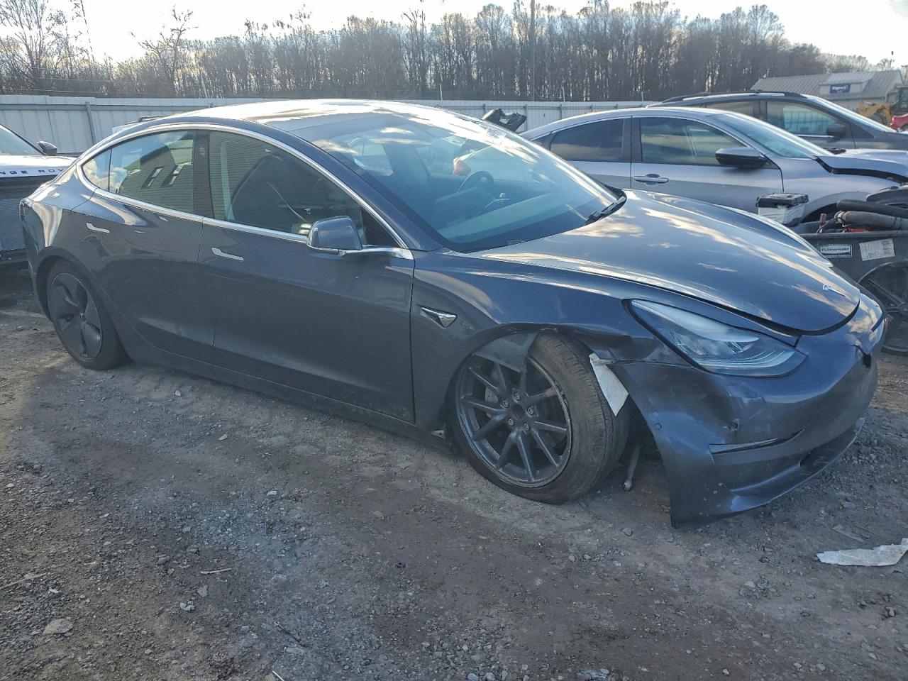 2019 TESLA MODEL 3 photo 4