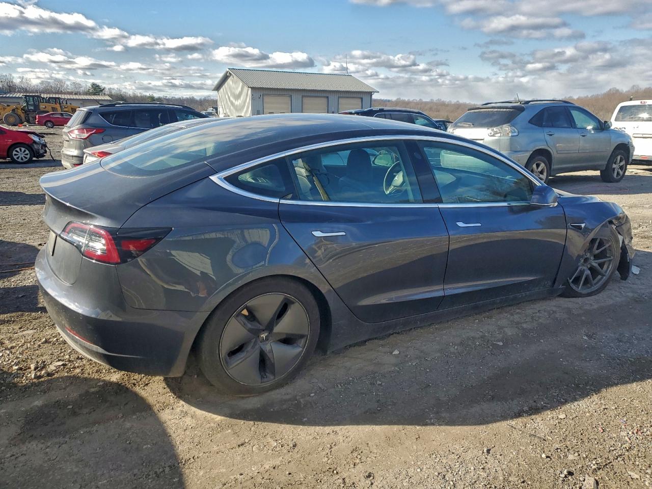 2019 TESLA MODEL 3 photo 3