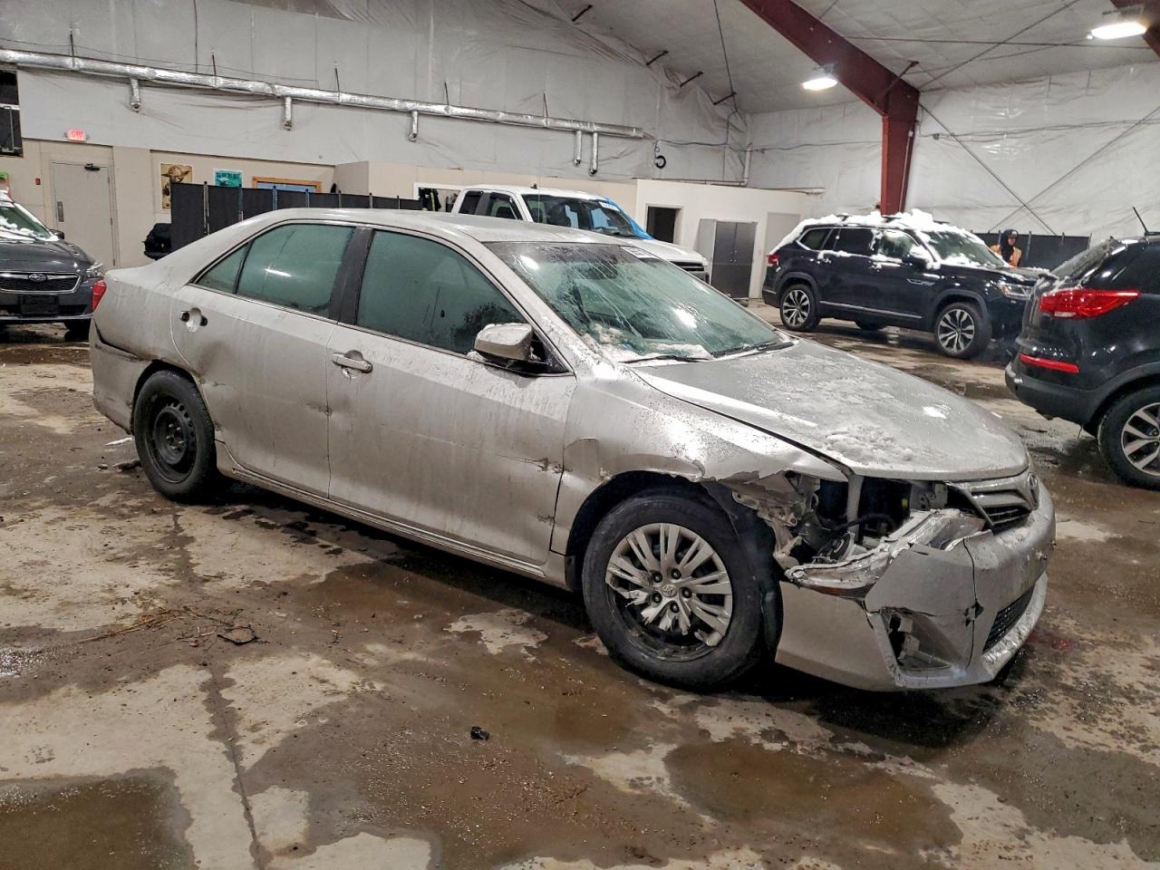 2012 TOYOTA CAMRY BASE photo 4