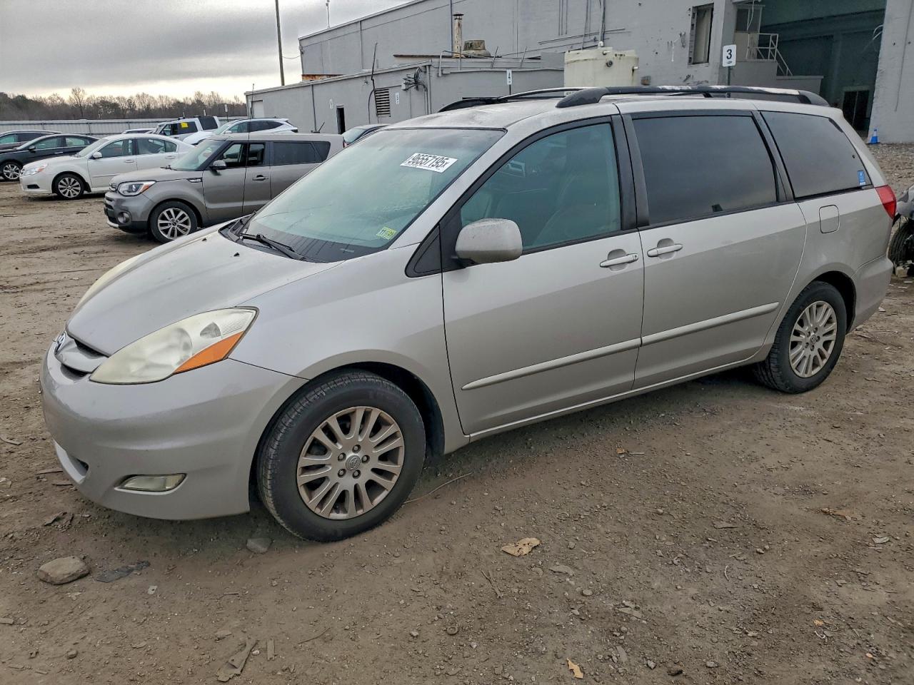 2009 TOYOTA SIENNA XLE — MINOR DENT/SCRATCHES damage — photo 1