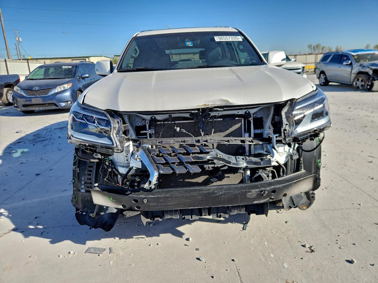 2022 LEXUS GX 460 photo 5