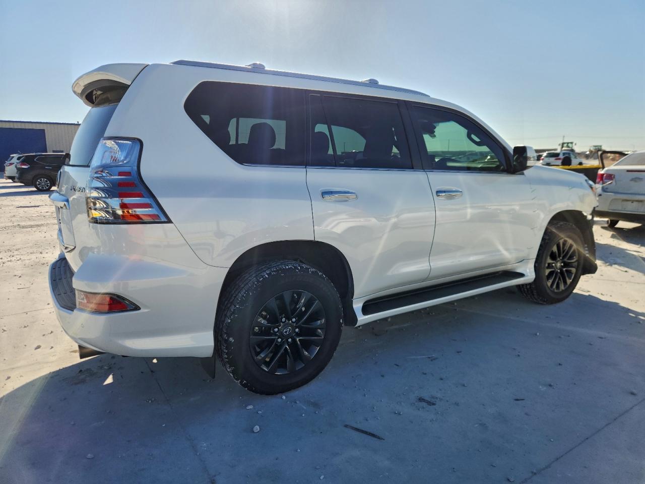 2022 LEXUS GX 460 photo 3