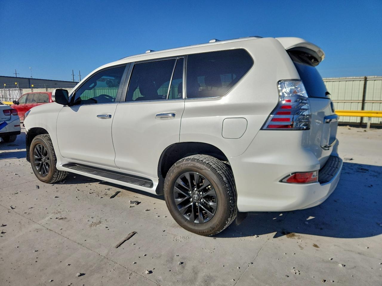 2022 LEXUS GX 460 photo 2