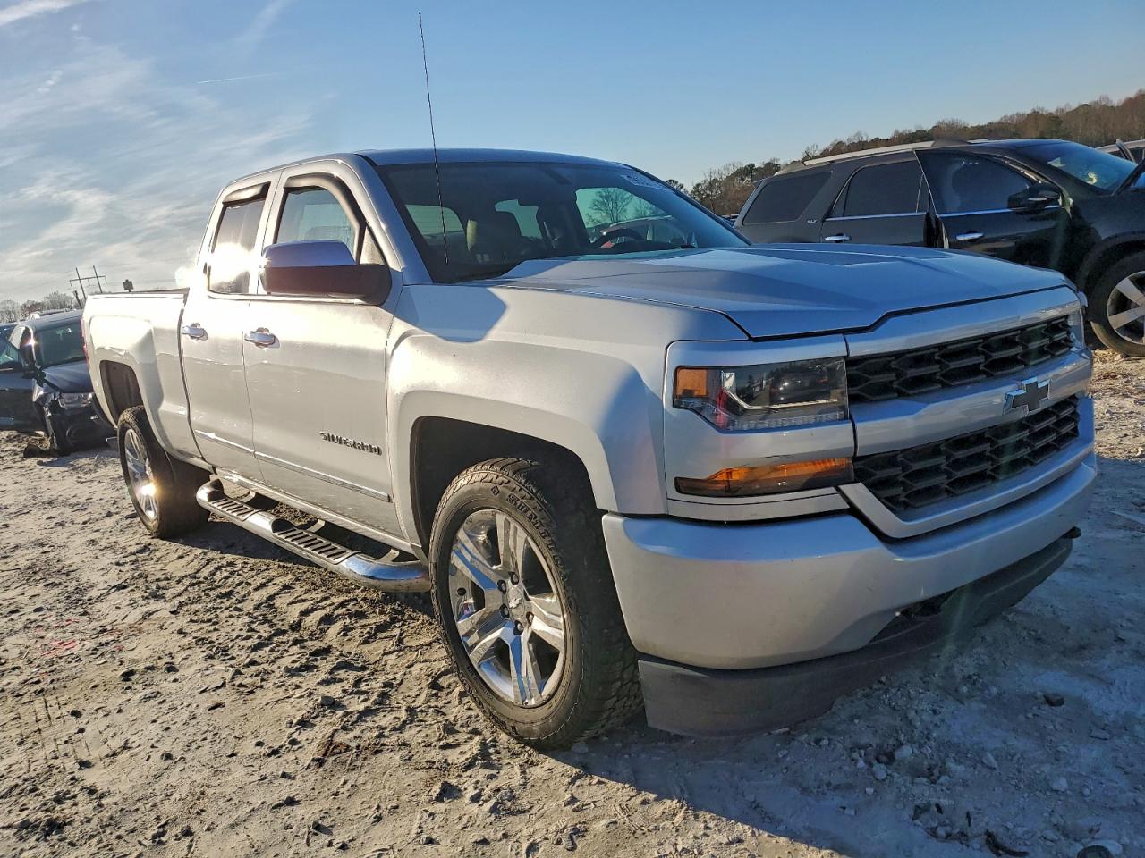2017 CHEVROLET SILVERADO C1500 CUSTOM photo 4