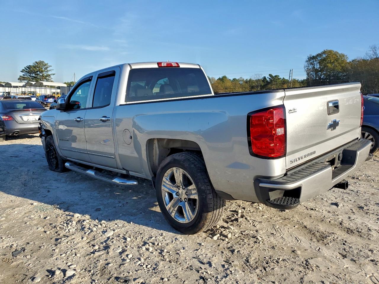 2017 CHEVROLET SILVERADO C1500 CUSTOM photo 2