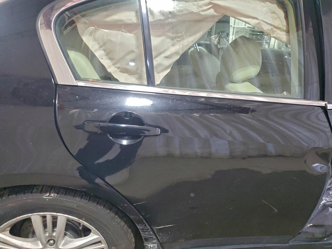 2010 INFINITI G37 photo 10
