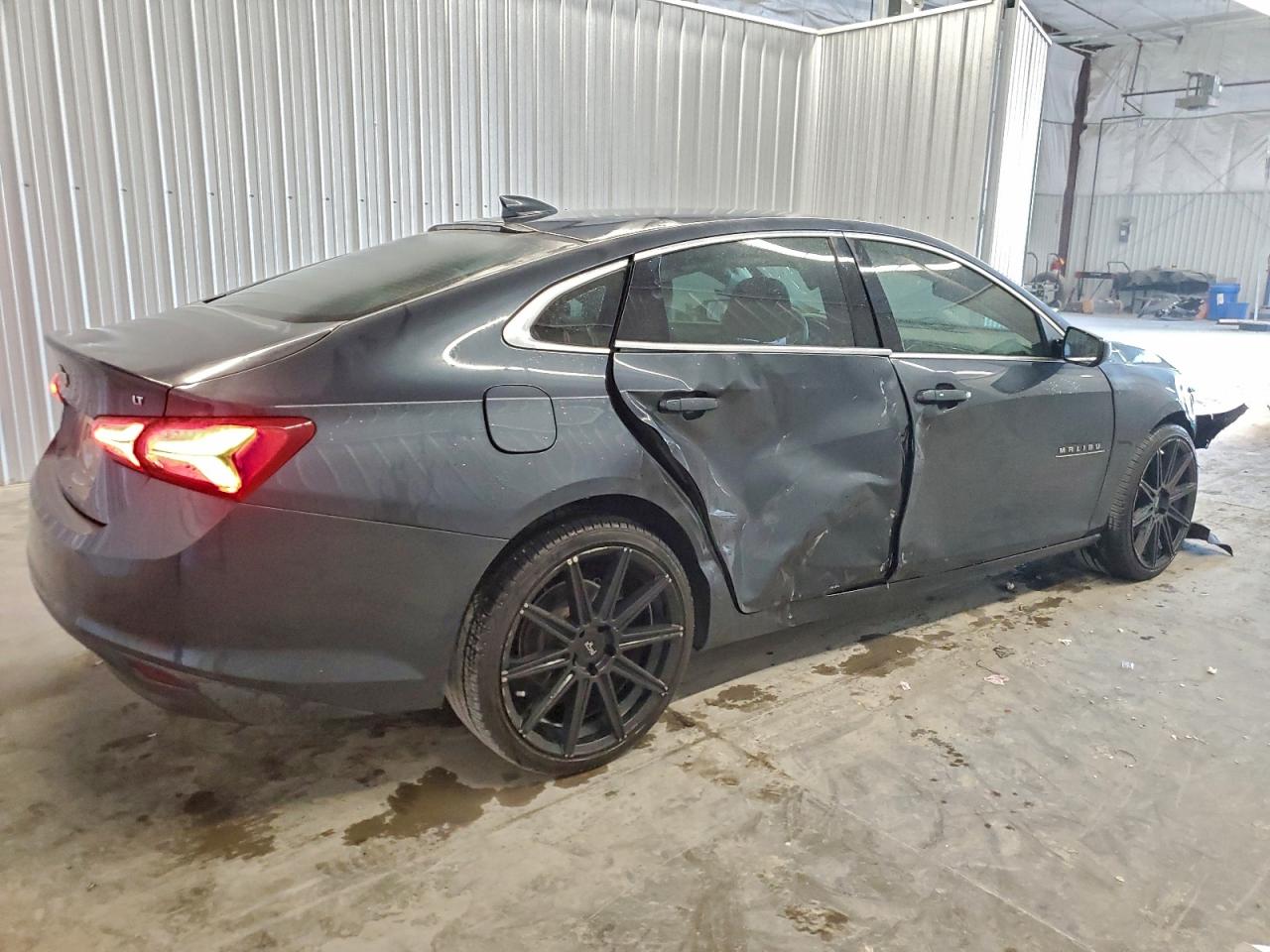 2020 CHEVROLET MALIBU LT photo 3