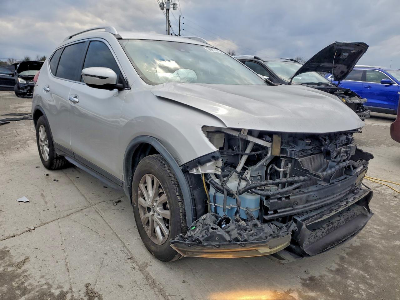 2020 NISSAN ROGUE S photo 4