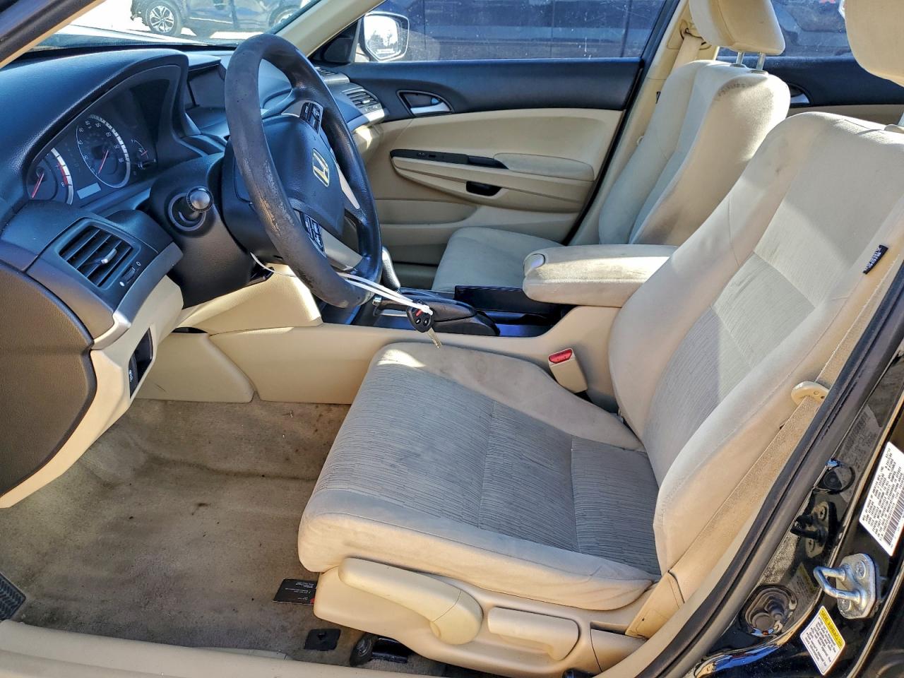 2012 HONDA ACCORD LX photo 7