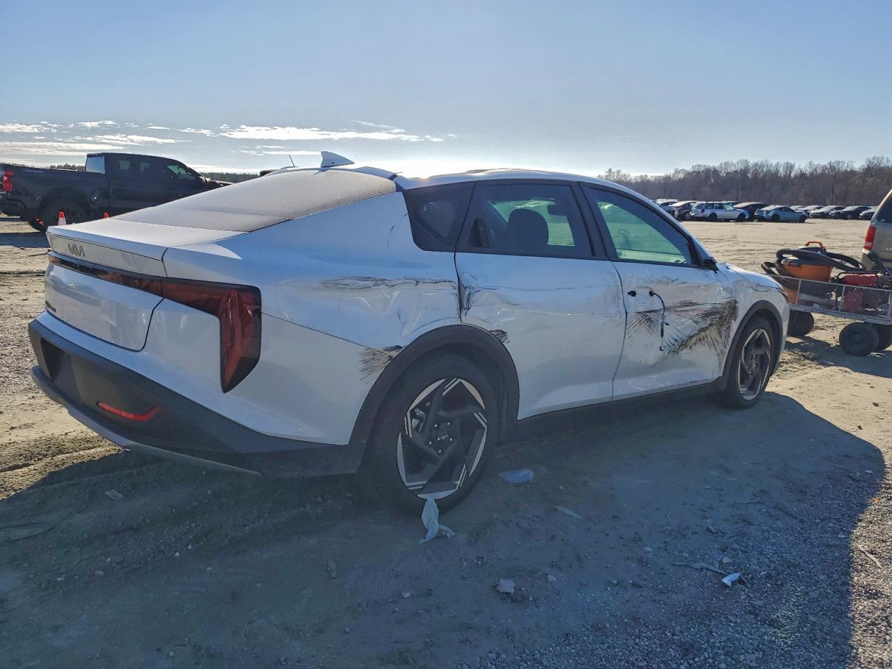 2025 KIA K4 EX photo 3