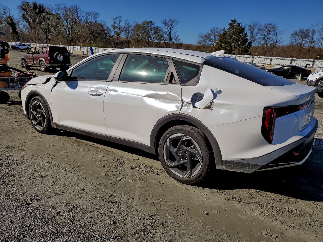 2025 KIA K4 EX photo 2