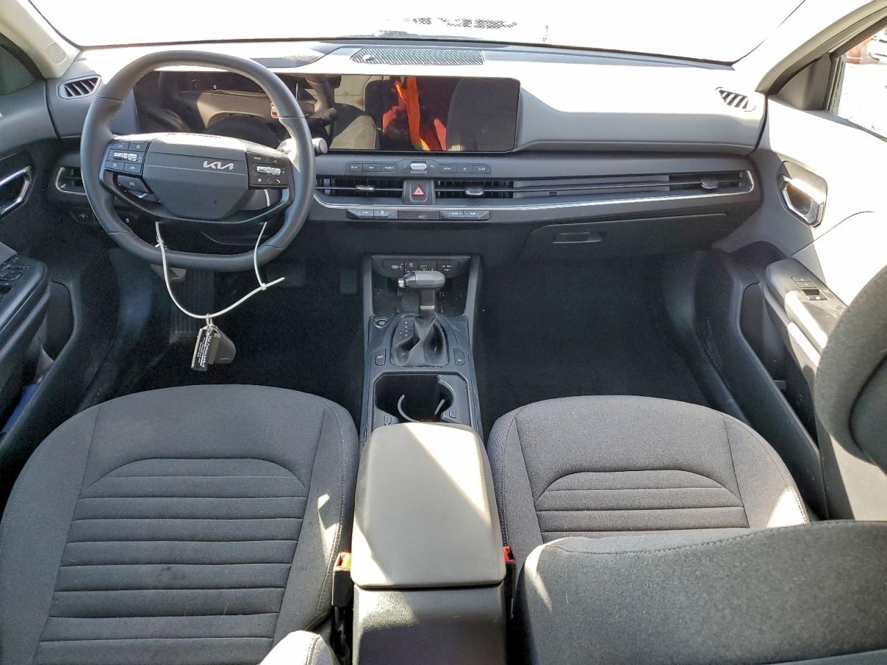 2025 KIA K4 EX photo 8