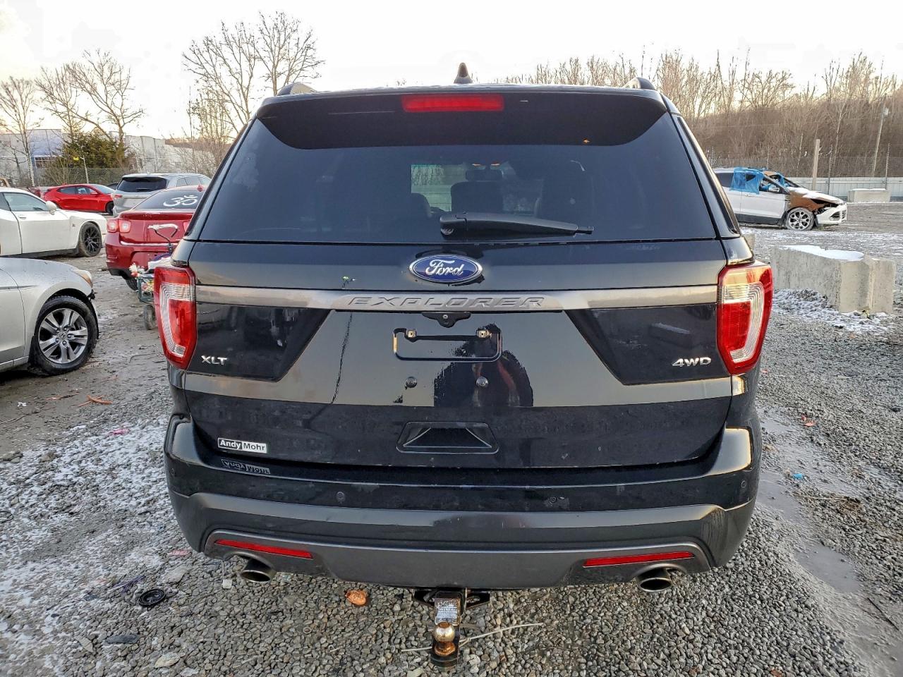 2017 FORD EXPLORER XLT photo 6