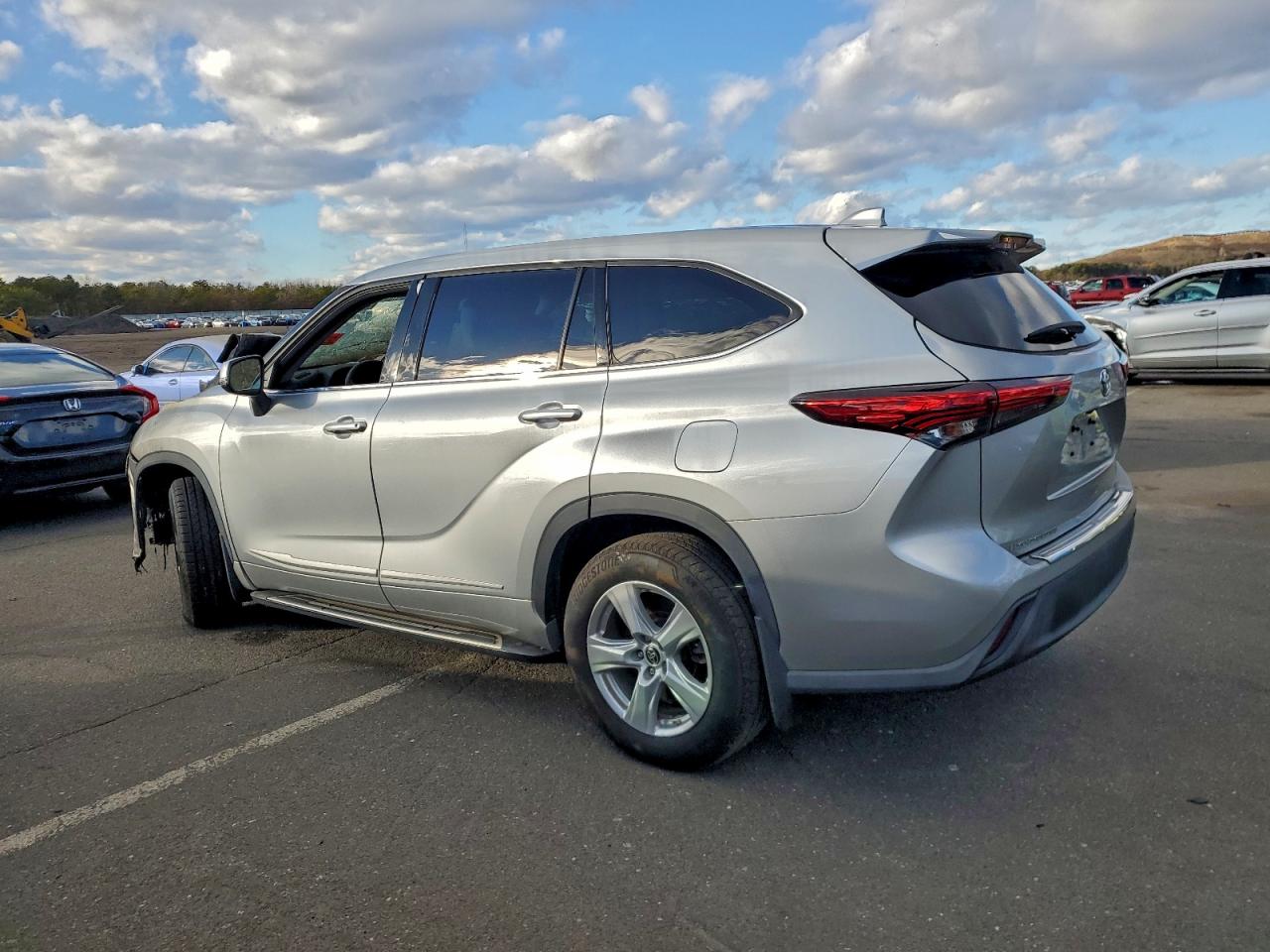 2020 TOYOTA HIGHLANDER L photo 2