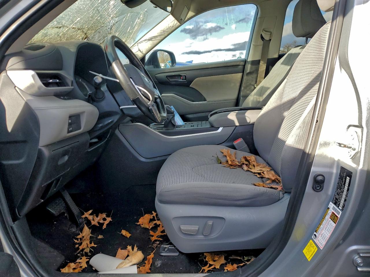 2020 TOYOTA HIGHLANDER L photo 7