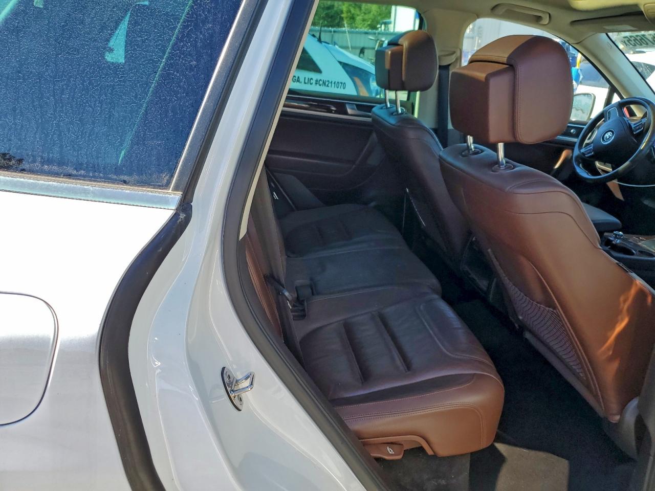 2013 VOLKSWAGEN TOUAREG V6 TDI photo 11