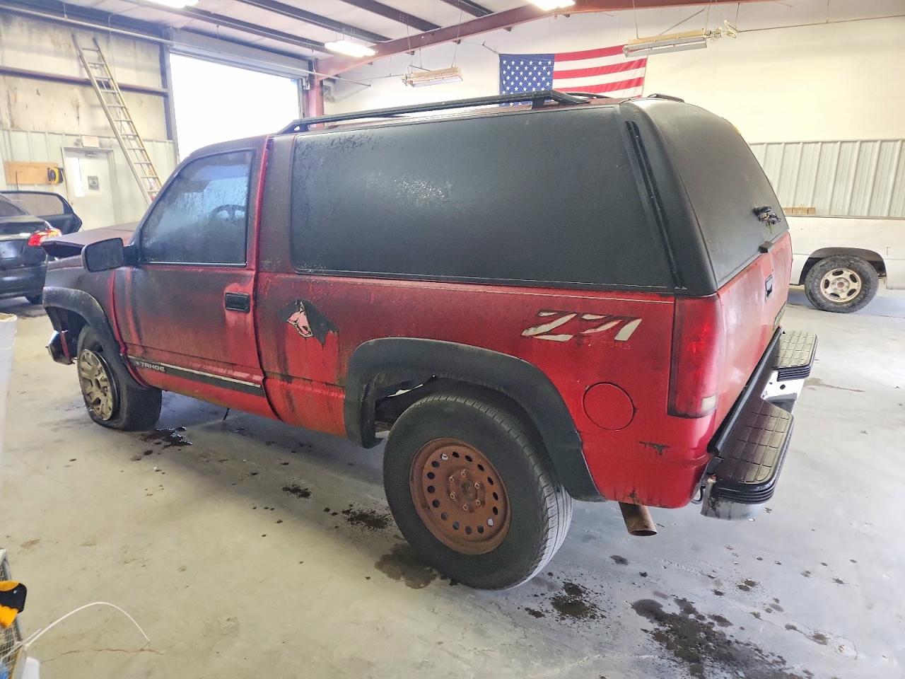1999 CHEVROLET TAHOE C1500 photo 2