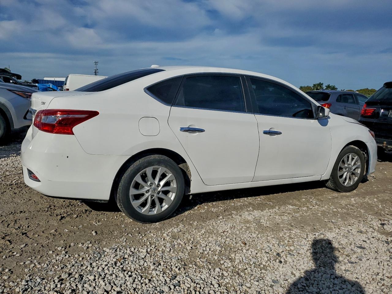 2019 NISSAN SENTRA S photo 3