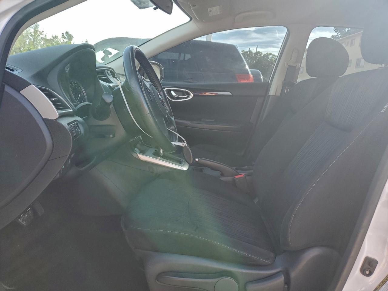2019 NISSAN SENTRA S photo 7