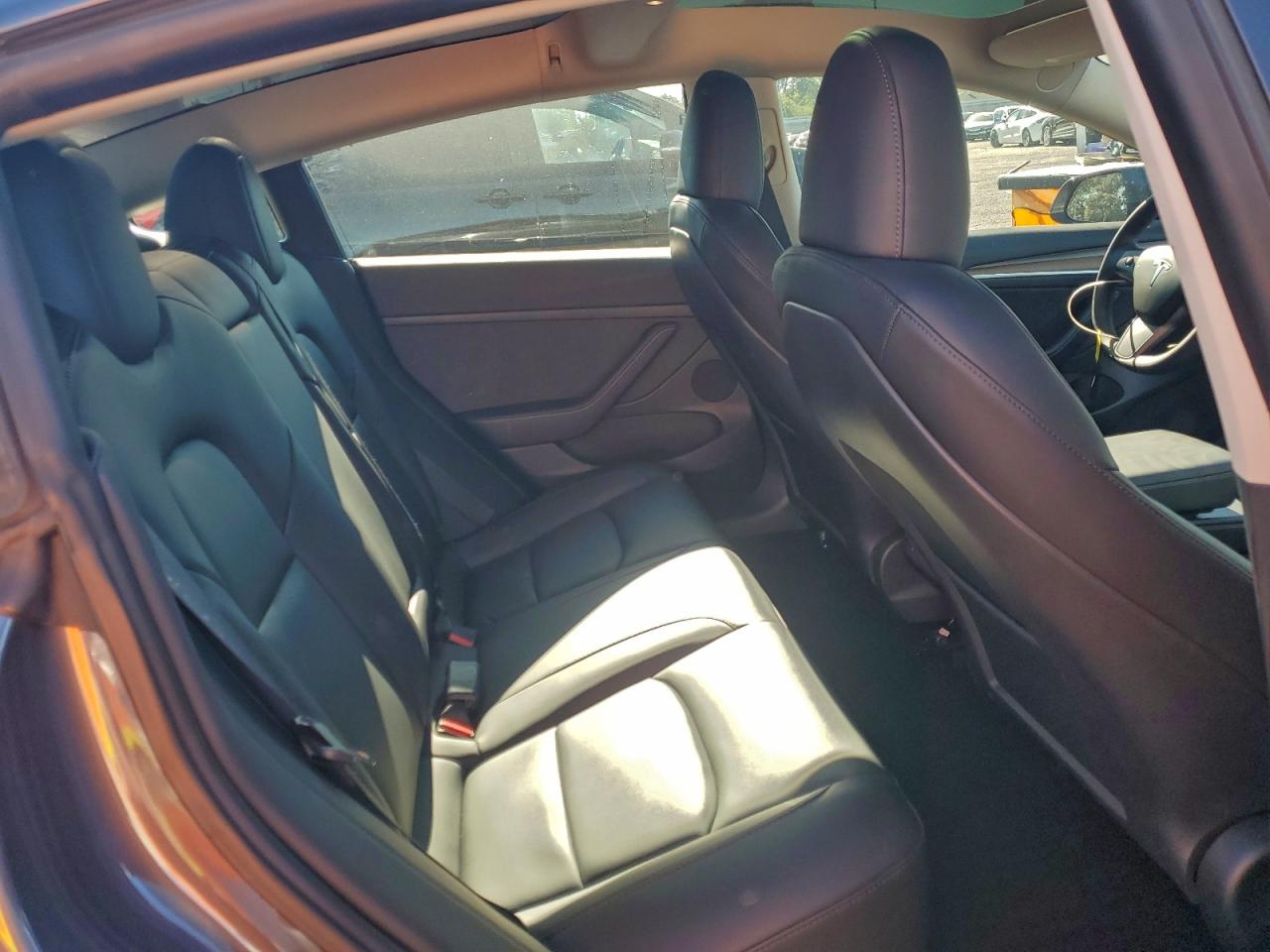2023 TESLA MODEL 3 photo 10
