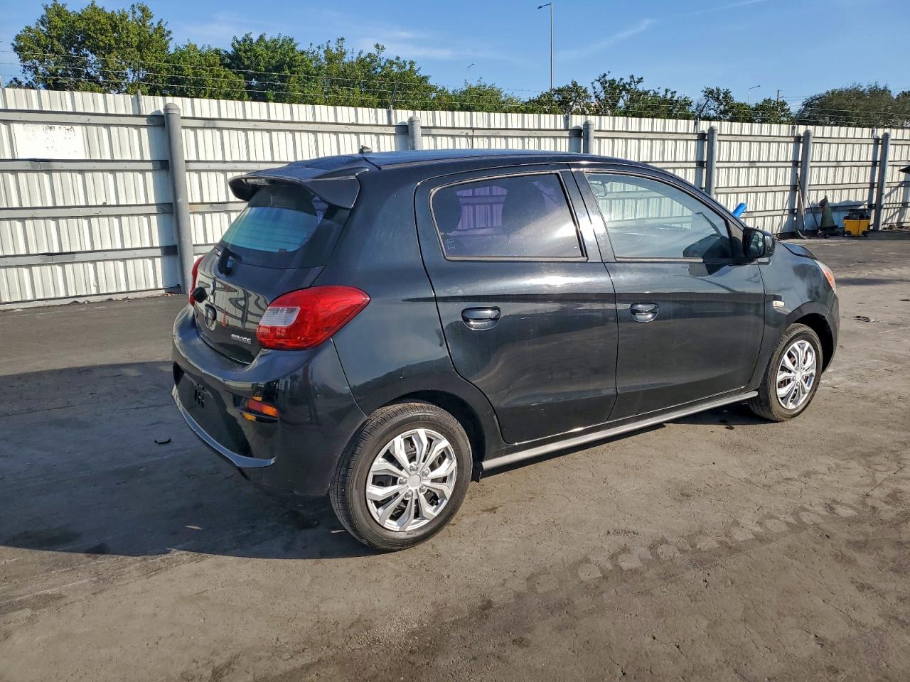 2018 MITSUBISHI MIRAGE ES photo 3
