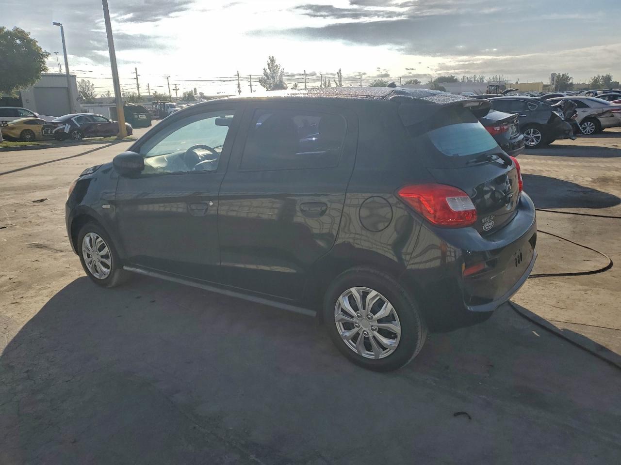 2018 MITSUBISHI MIRAGE ES photo 2