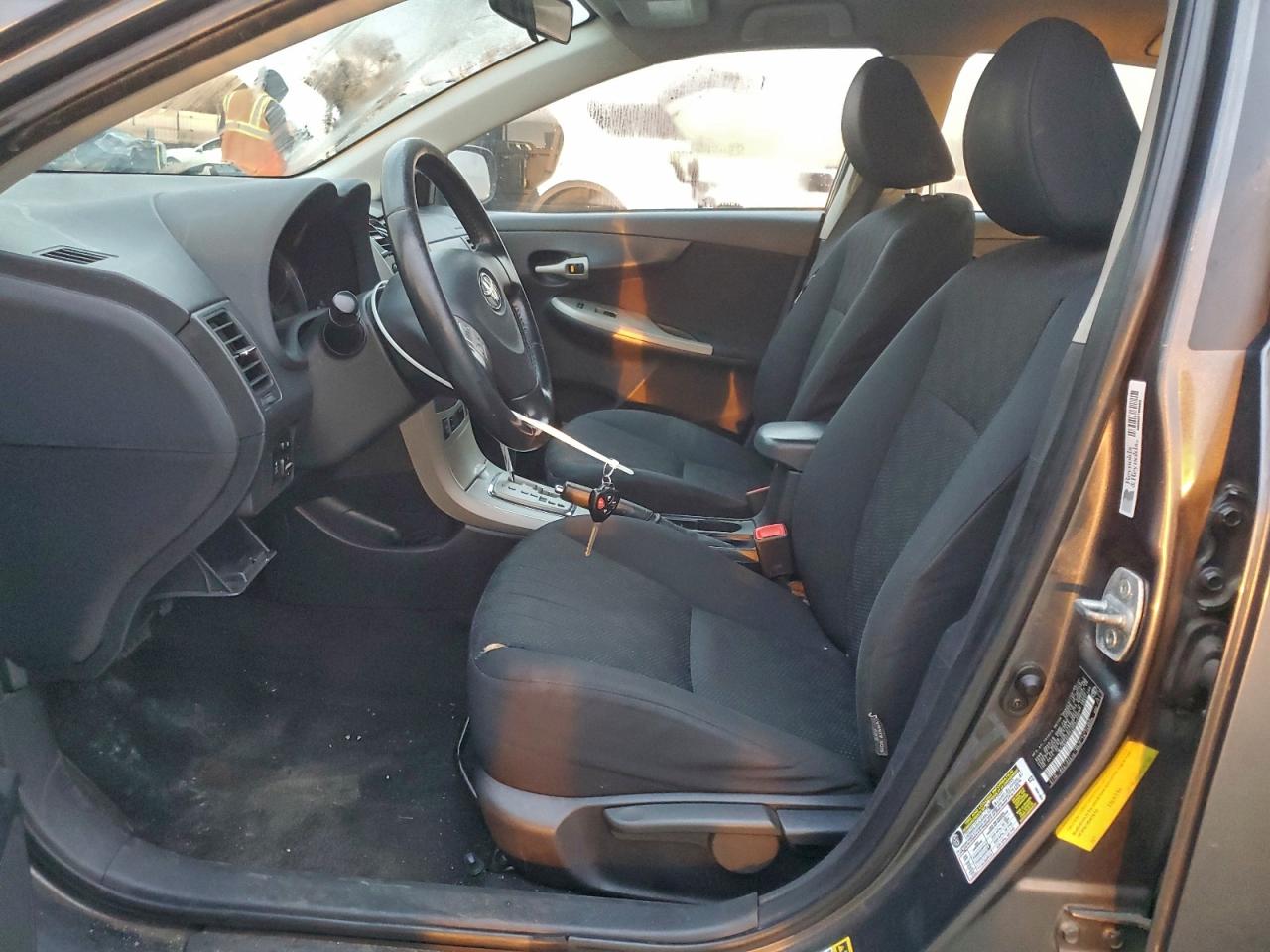 2010 TOYOTA COROLLA BASE photo 7