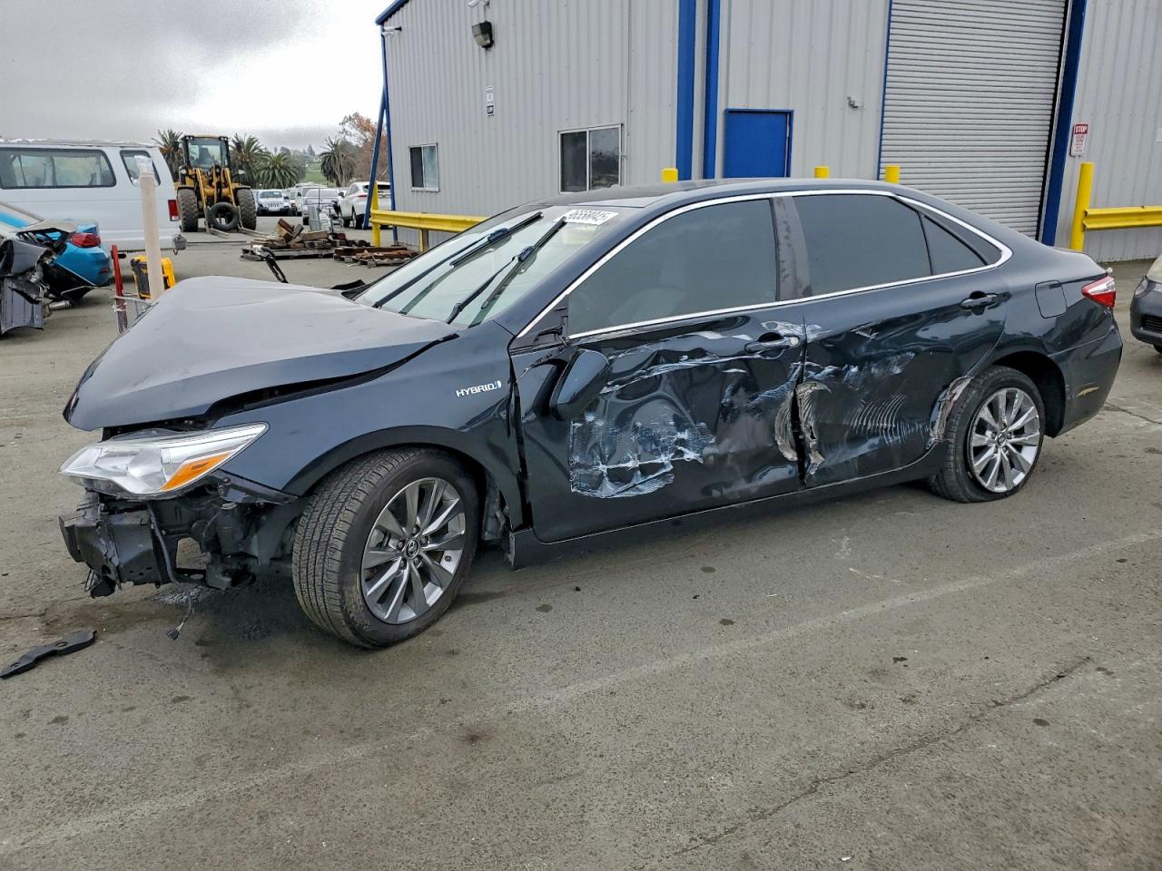 2015 TOYOTA CAMRY