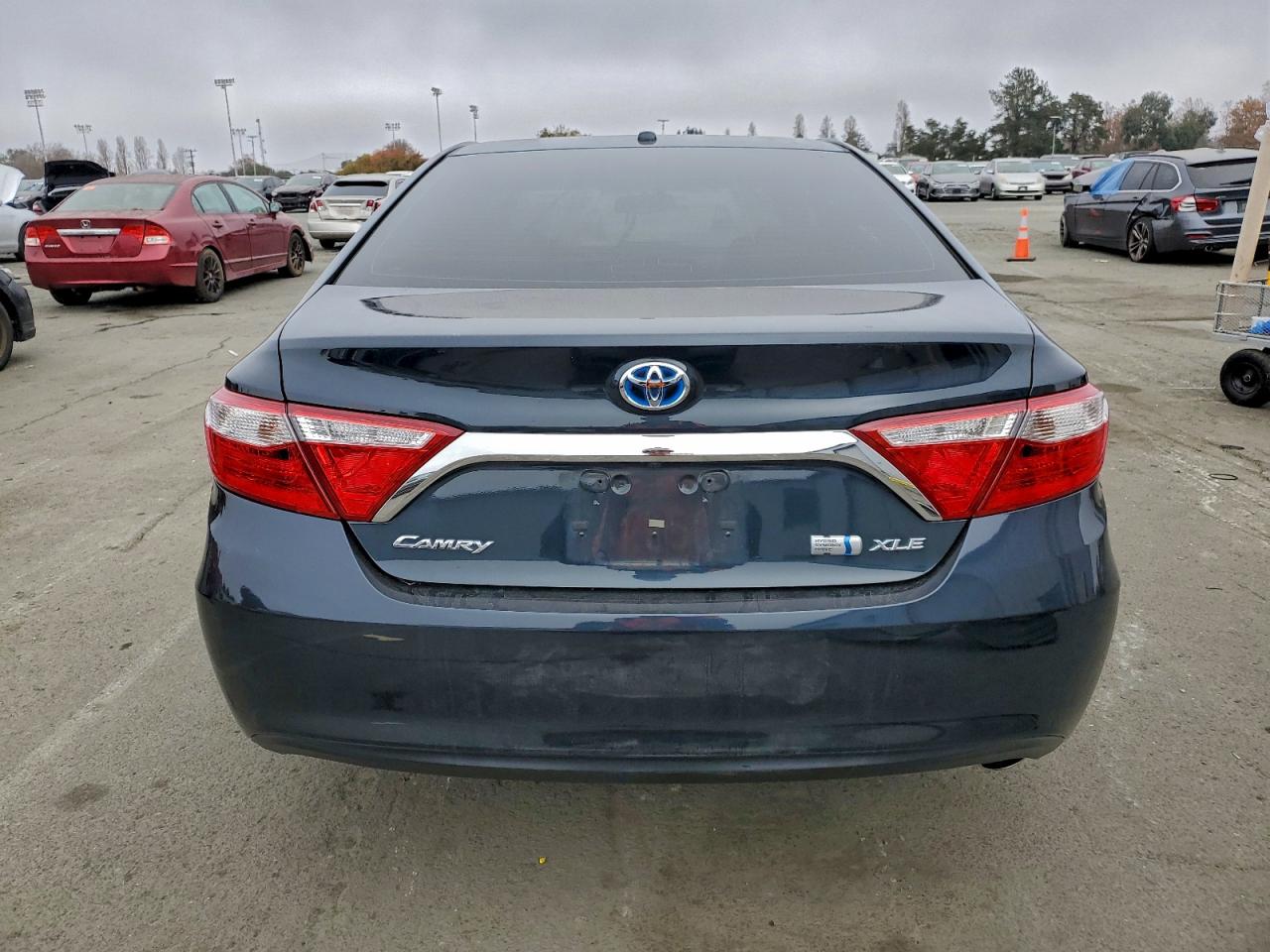 2015 TOYOTA CAMRY HYBRID photo 6
