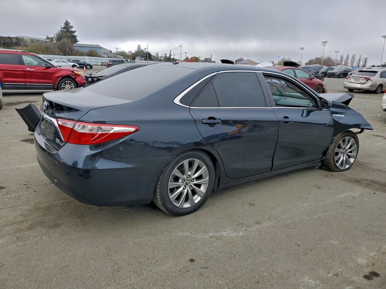 2015 TOYOTA CAMRY HYBRID photo 3