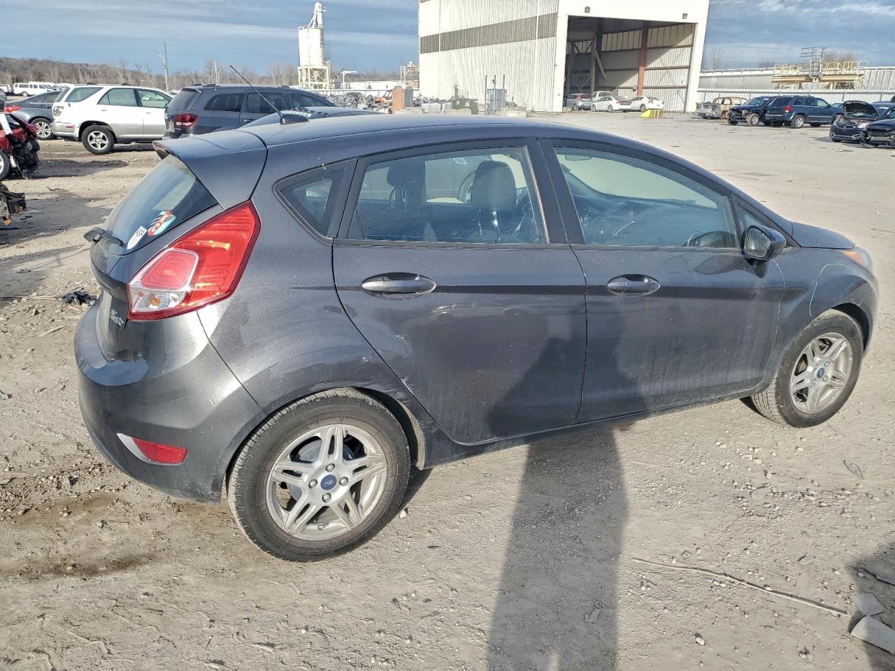 2018 FORD FIESTA SE photo 3